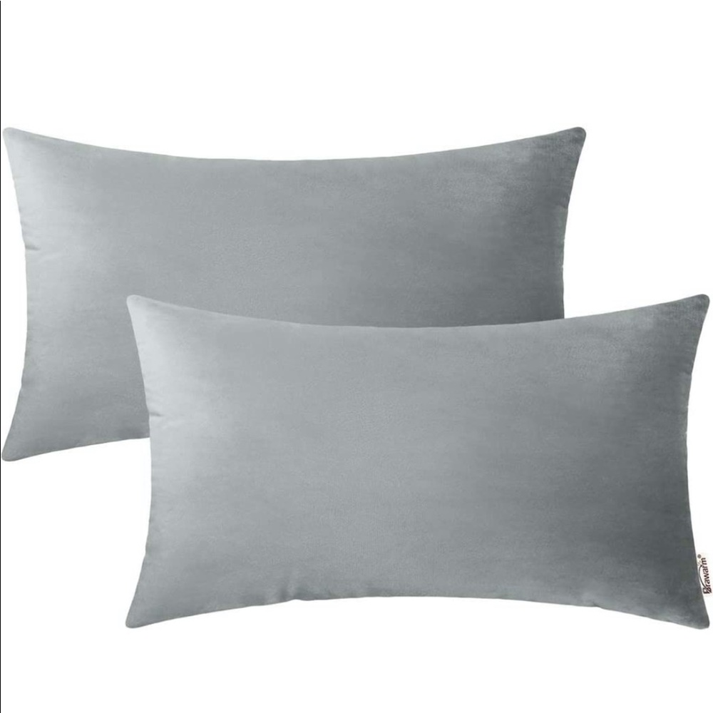 NWT SET OF 2 PILLOW COVERS NO PILLOW INSERTS INCLU